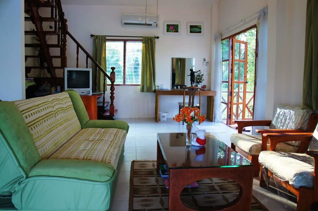Golden Lake View Boutique Resort Kanchanaburi Buitenkant foto