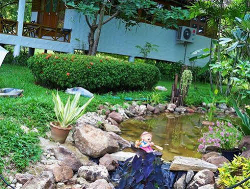 Golden Lake View Boutique Resort Kanchanaburi Buitenkant foto