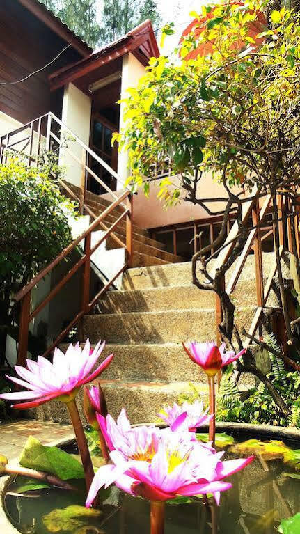 Golden Lake View Boutique Resort Kanchanaburi Buitenkant foto